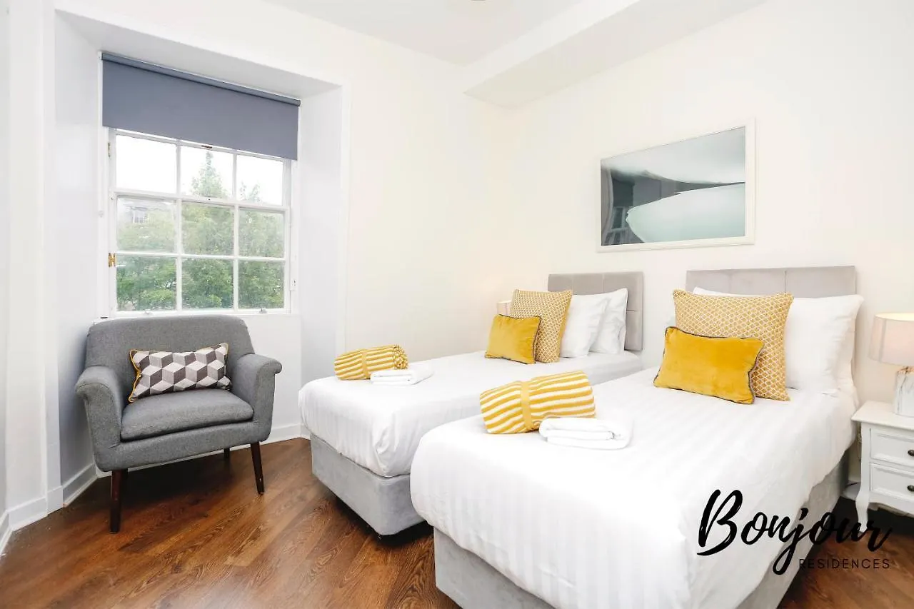 דירה Bright New Town 2Br-1Ba, 1 Min To George St By Bonjour Residences אדינבורו